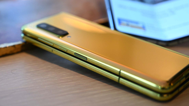 Because of the Galaxy Fold's design, instead of putting a fingerprint reader on the front or back, Samsung put the Fold's fingerprint sensor on its side.